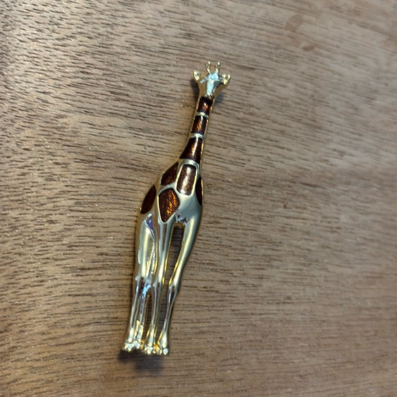 LC Liz Claiborne Giraffe Brooch Pin Enamel Gold Tone Statement - Picture 1 of 4